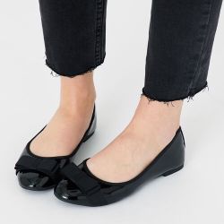 Kiss & Tell Ballet Flats