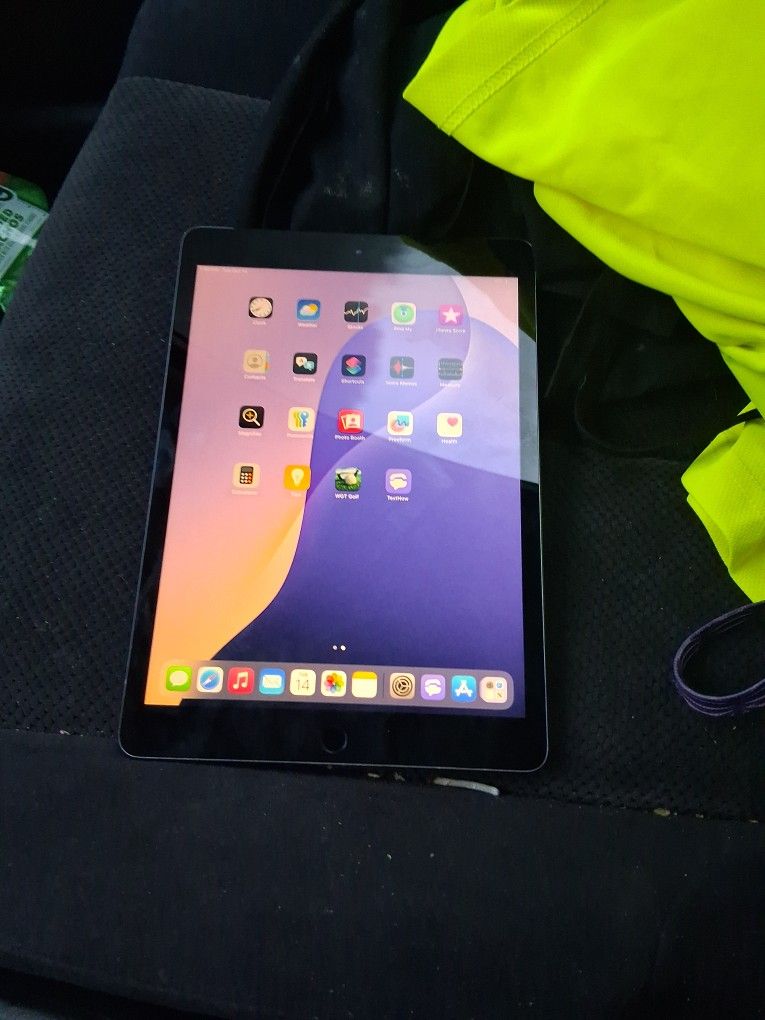 Like New 7th Gen IPAD