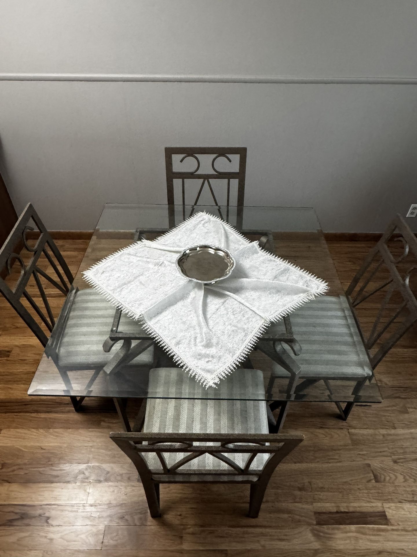 Dinner Table Set 7 Piece & Two Accent Chair