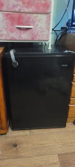 Haier Mini Fride