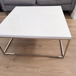 White Modern Coffee Table Square shaped 35 x 35in