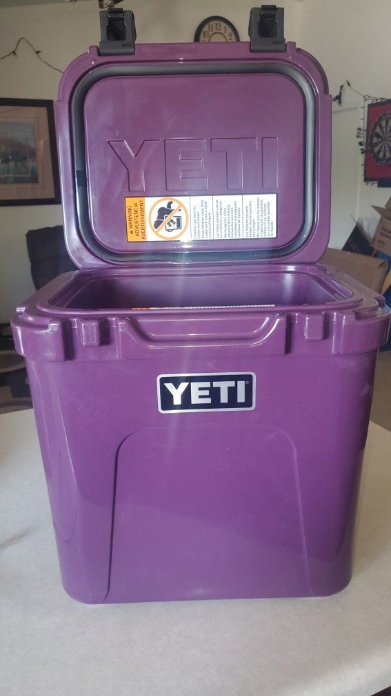 BRAND NEW Yeti roadie 24 cooler Nordic purple ( discontinued colored)