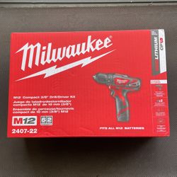 Milwaukee Drill M12