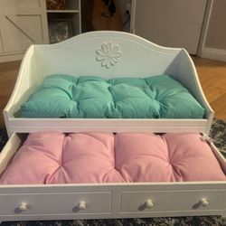 American Girl Doll Dreamy Daybed 