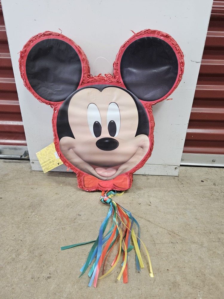 Mickey Mouse Pinata, Pull String