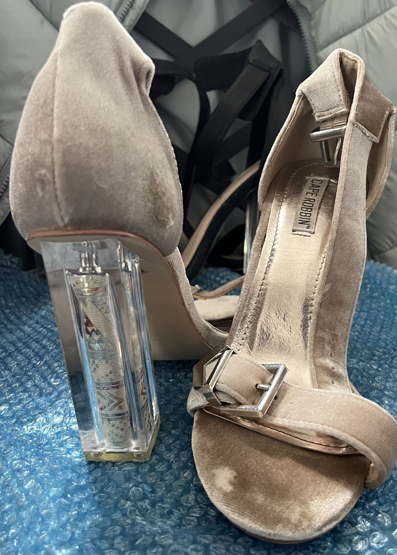Cape Robbin Velvet Heels w/ Clear Money Block Heel – Size 7.5