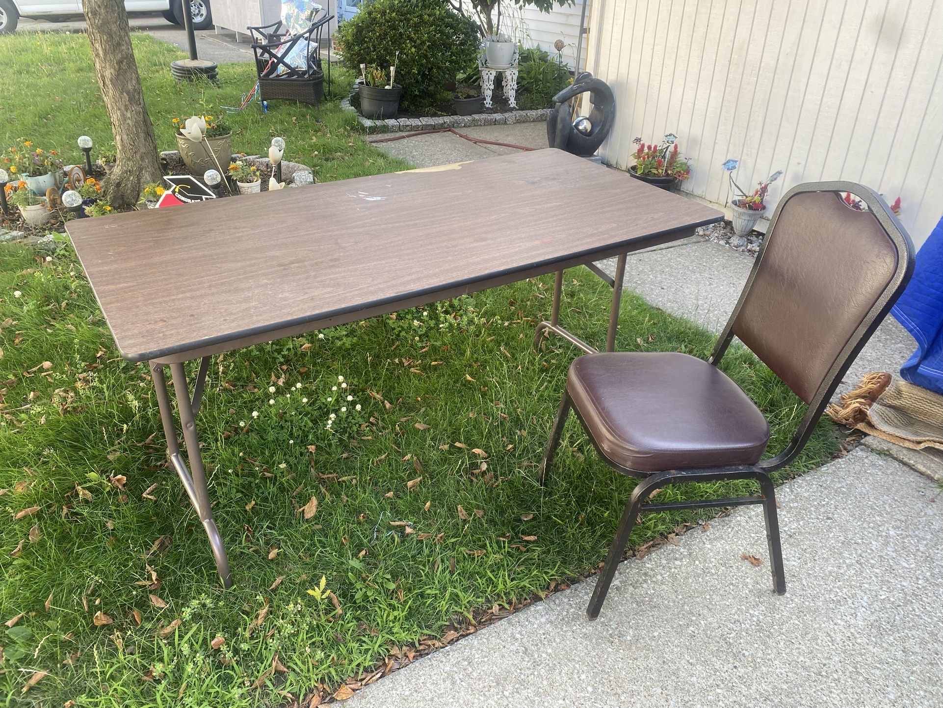 Collapsible table and chair