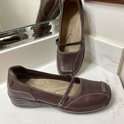 NATURALIZER Leather Shoes Size 8
