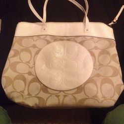 Coach Shoulder bag / tote / purse / handbag
