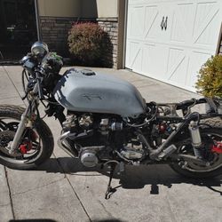 1983 CB 900c