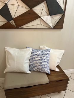 New Outdoor Throw Pillows Set of 3 ( Insert included )