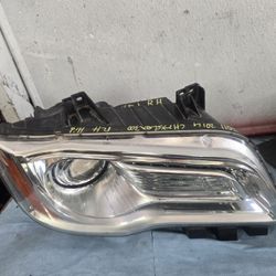 2011 2014 Chrysler 300 Passenger Oem Hid Headlight 