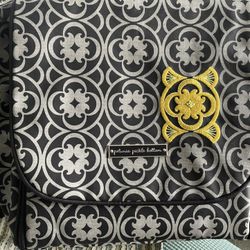 Designer - New /Petunia Pickle Bottom Diaper Bag - Amazing Baby Gift / New 