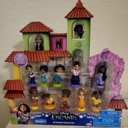 Disney Encanto "Mi Familia" figurine set
