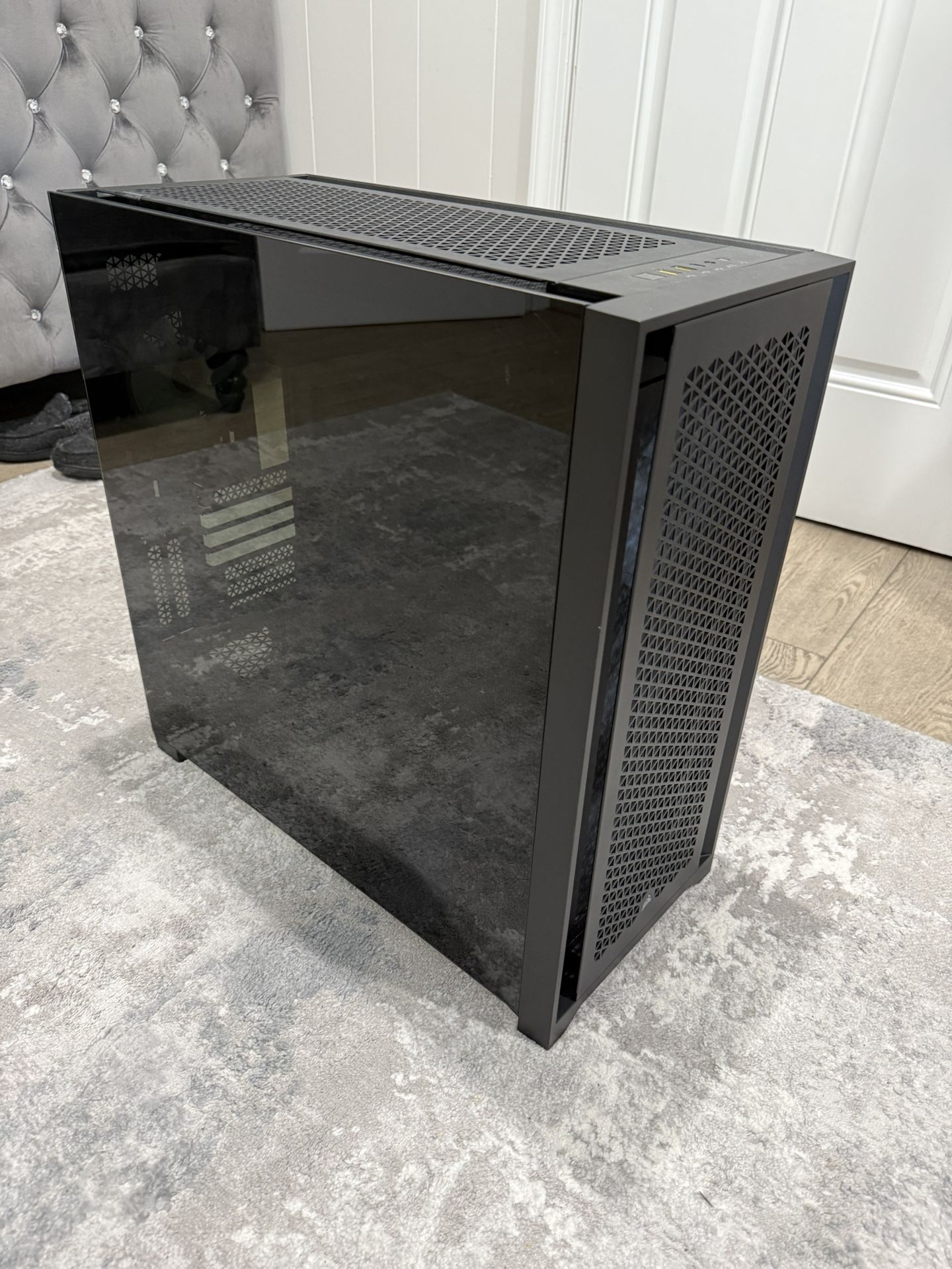 Corsair 5000D Airflow PC Case With RGB Fans And Watercooling