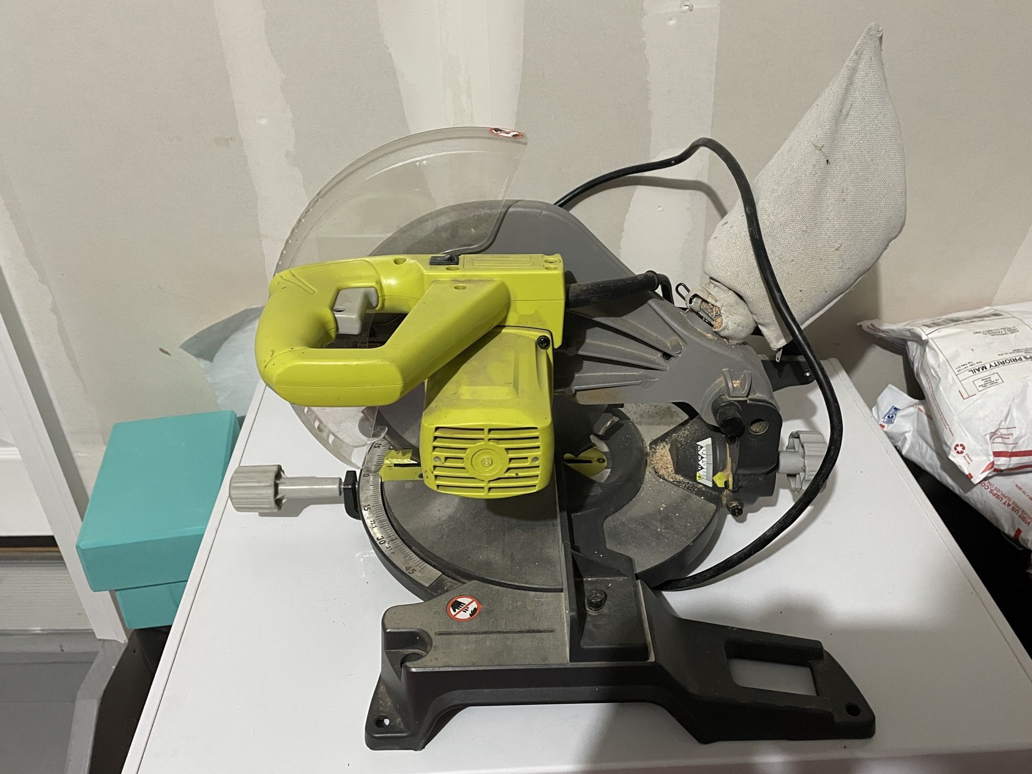 10 in. Compound Miter Saw with LED (refurbished)