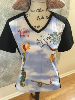 Disney Women Scrub Size medium