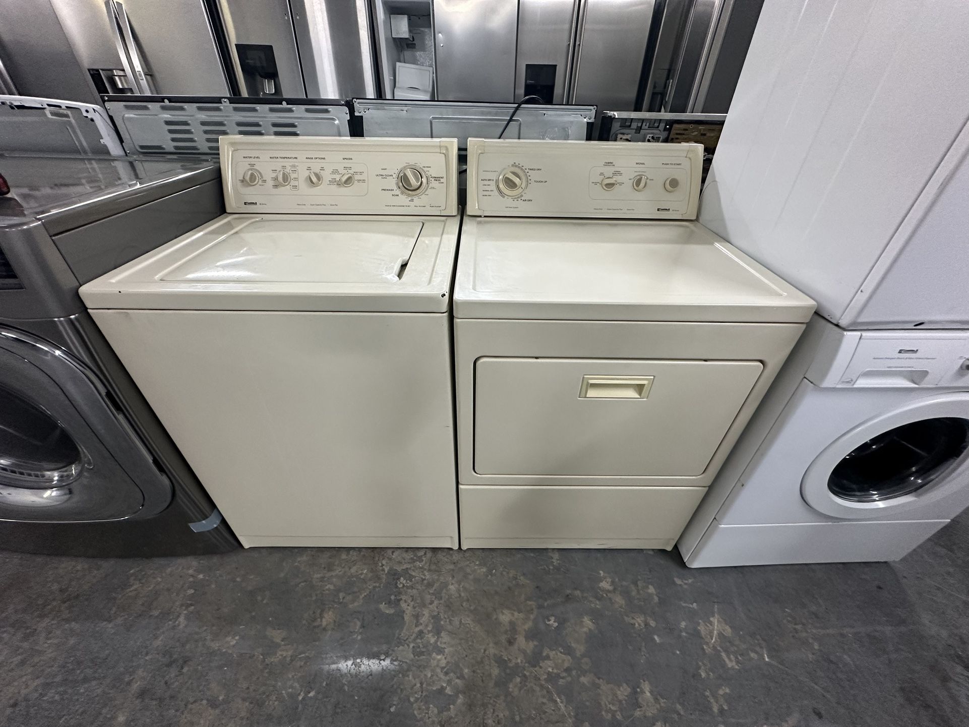 Kenmore Washer And Dyer (gas Dryer )