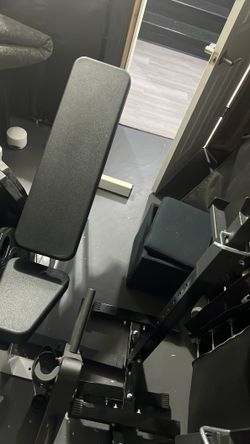 Commercial bench press