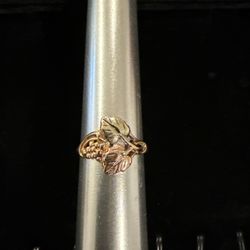 10K Flower Ring