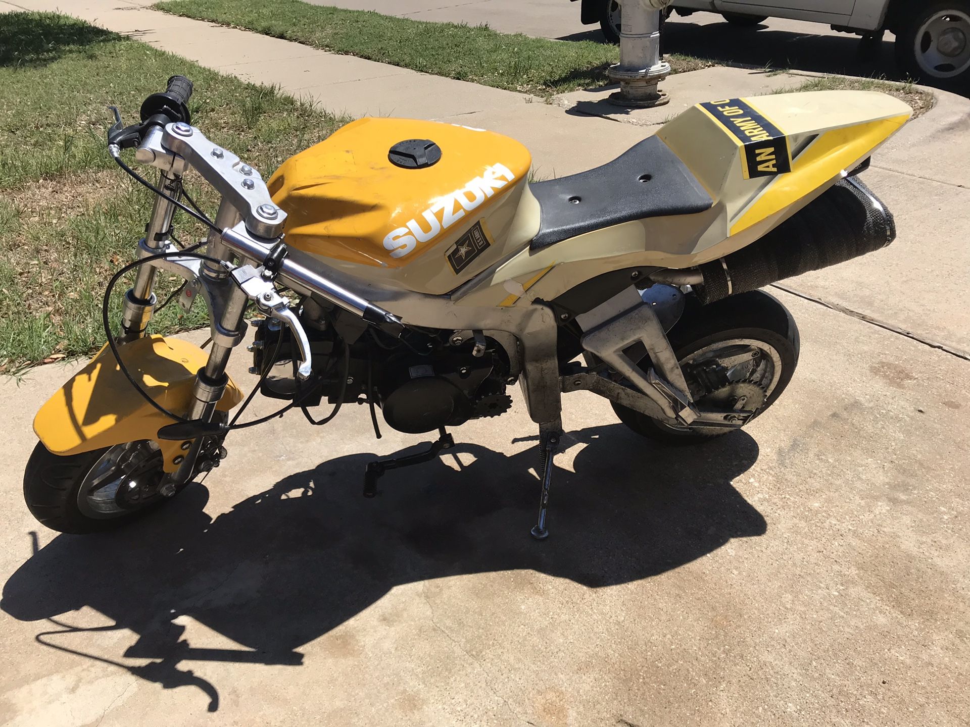 125cc Pit bike/ crotch rocket motorcycle