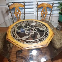 Table 4 Chairs, 2 Matching Bar Stools