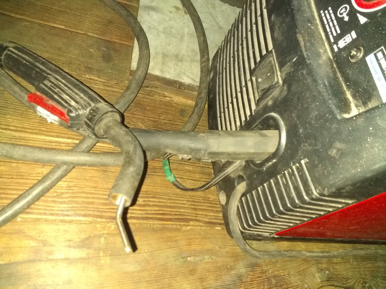 Lincoln Electric 125 HD Weld Pak, Flux Cored Welder with Magnum 100L