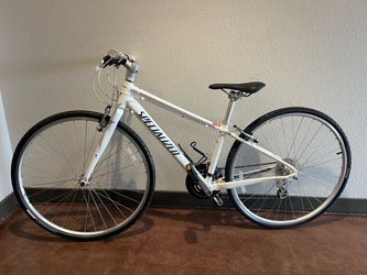 Specialized women hybrid bike
