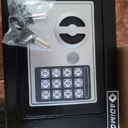 Wall/floor safe new