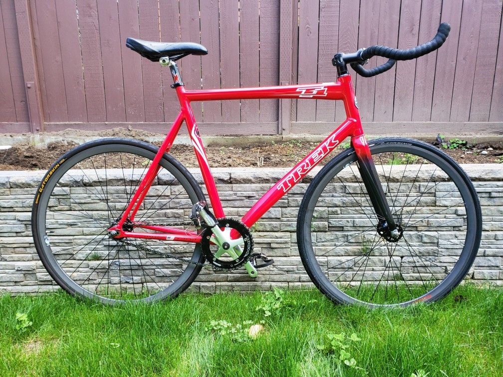 2010 Trek T1 - 62cm Fixed Gear Track Bike