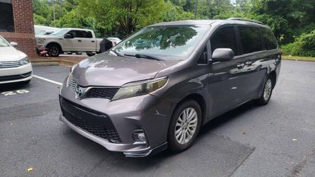 2011 Toyota Sienna