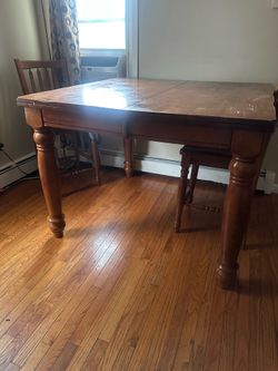 Dinning table w leaf