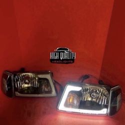 Ford Ranger 2001. 2011 Headlight.