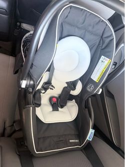 Toddler car sit  condition like new , not too much use