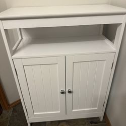Cabinet With Shelving 