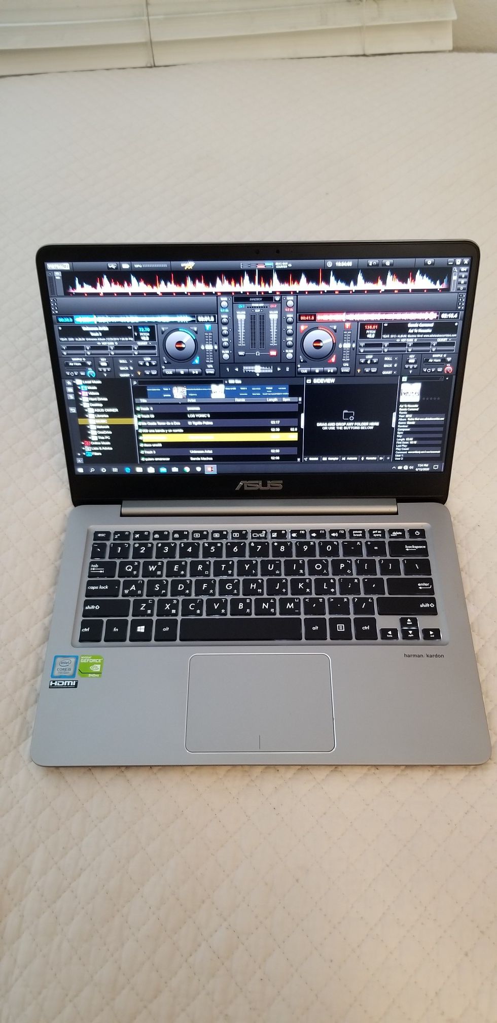 Asus Gaming laptop core i5 / nvidia card 940mx / 7th gen / lot programs full / like new laptop / super fast/ windows 10pro /📷💻🛡⌨🔋