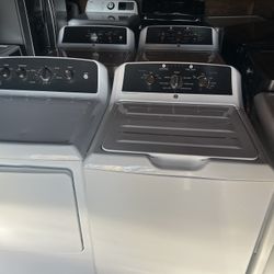 GE® 4.5 cu. ft. Capacity Washer with Water Level Control. GE Spanish Control Panel 7.2-cu ft Vented Electric Dryer ( White )used with 3 months warran.