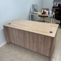 Almost New Office Desk $300