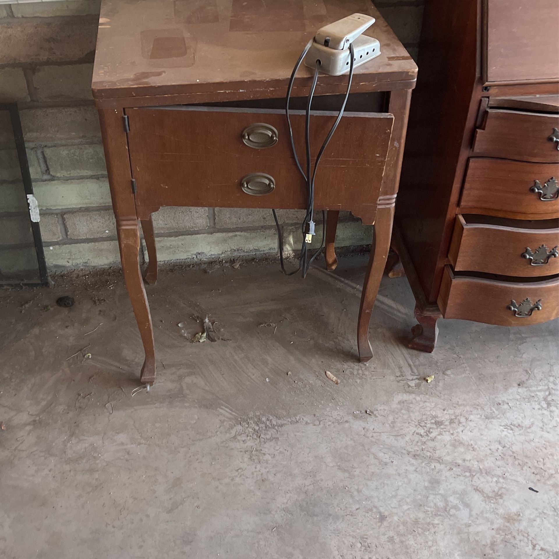 ANTIQUES 
