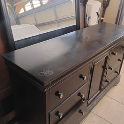 Dresser Drawer With Mirror. 