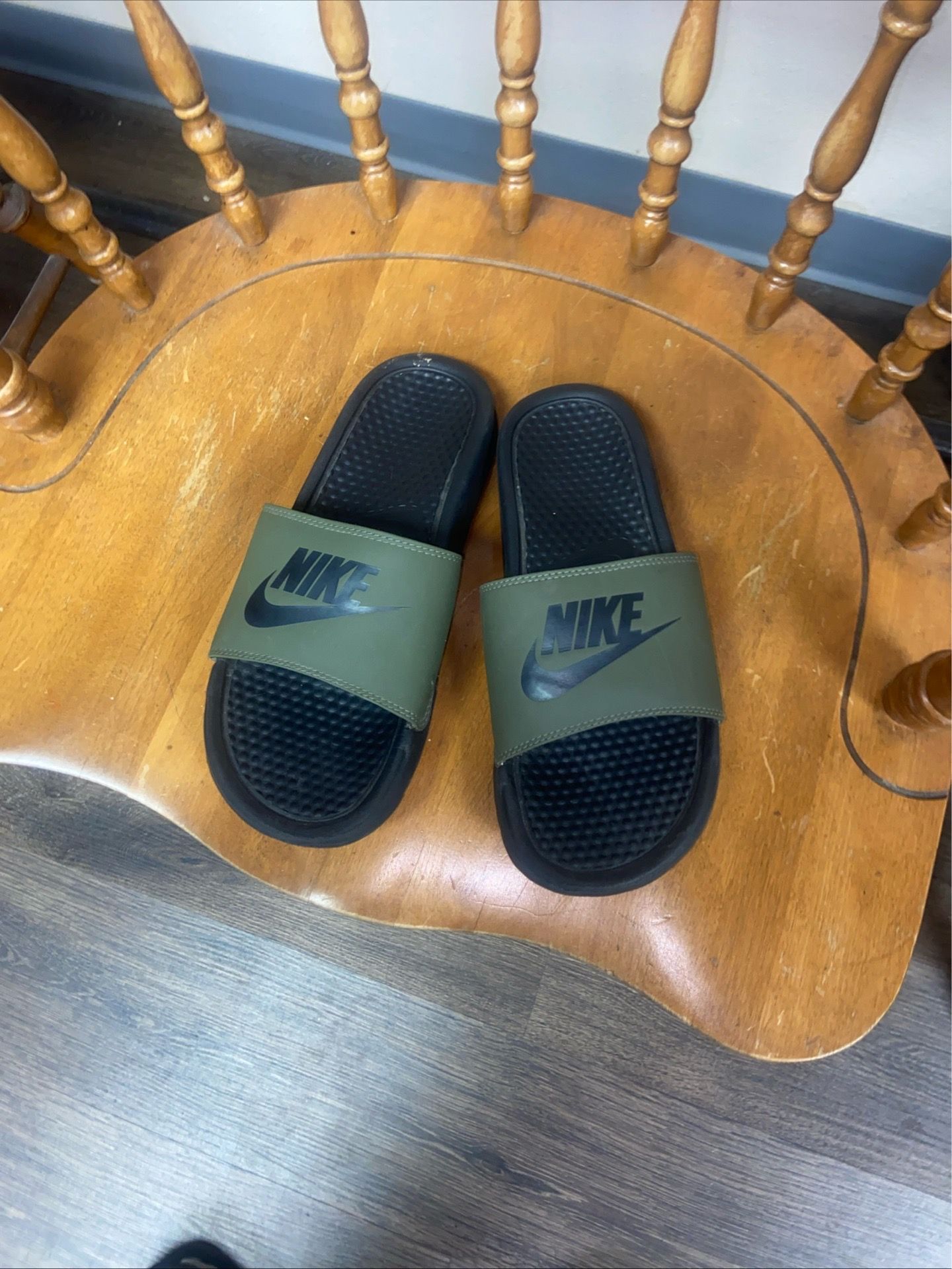 Mens Sz 10 Nike benassi JDI sliders NEW🔥🔥