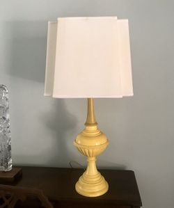 Vintage Single table metal LAMP 33” h & painted in yellow