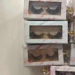 25 Packs Of False Lashes 