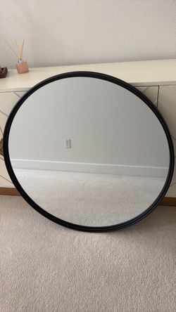 Black Round Mirror 36”