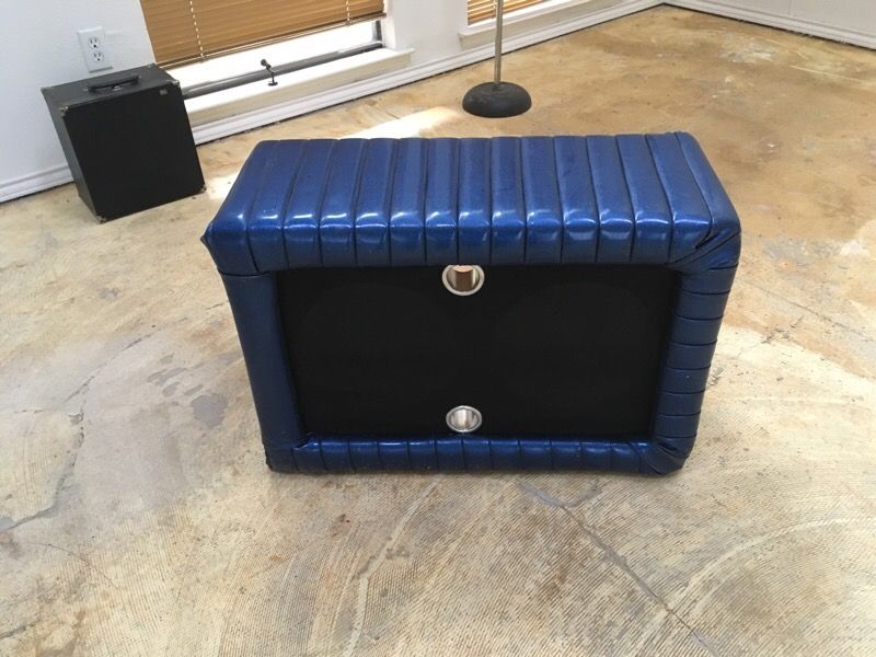 Vintage Kustom Tuck n Roll Blue Sparkle empty 2x12 cabinet