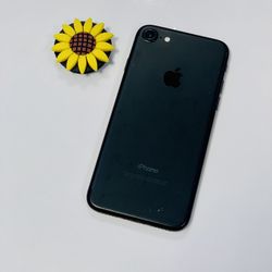 IPhone 7   128GB Fully unlocked 
