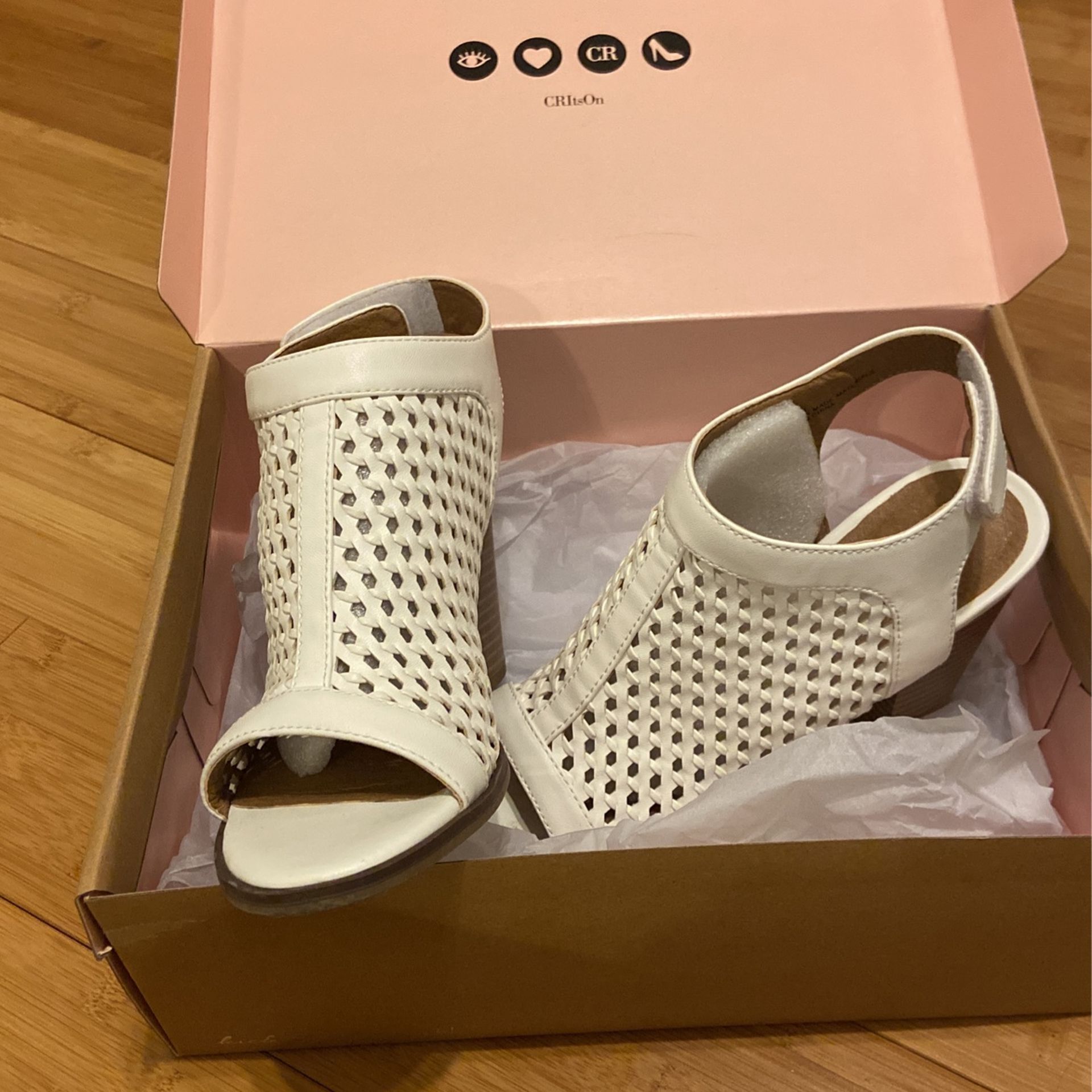 Women Heels White, Size 7