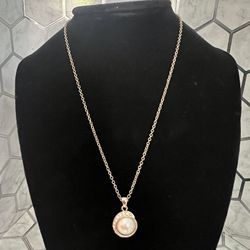 Pearl Pendant Necklace