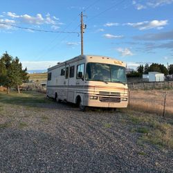 RV RUNS AND DRIVES 