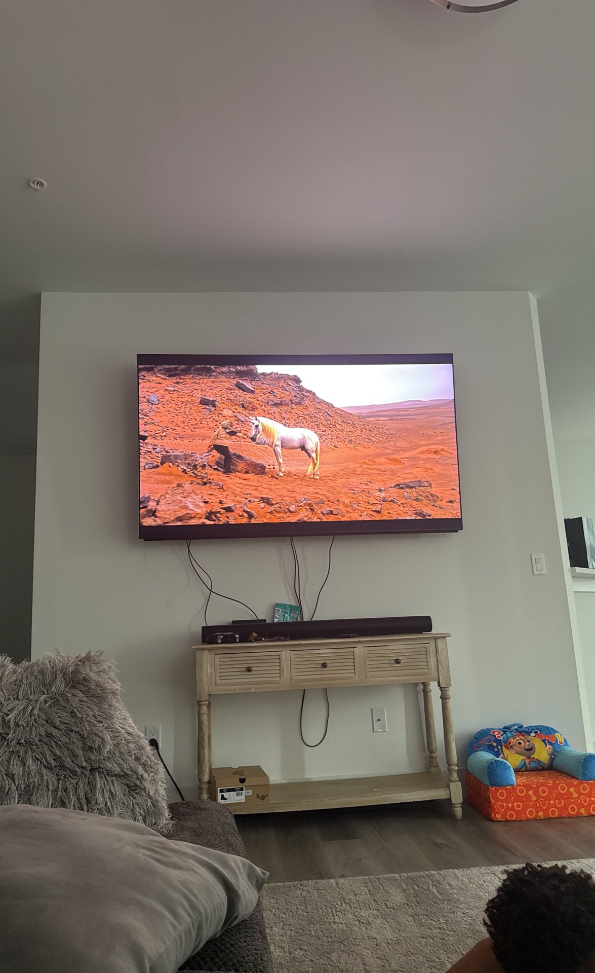 SONY BRAVIA FOR SALE BASICALLY NEW